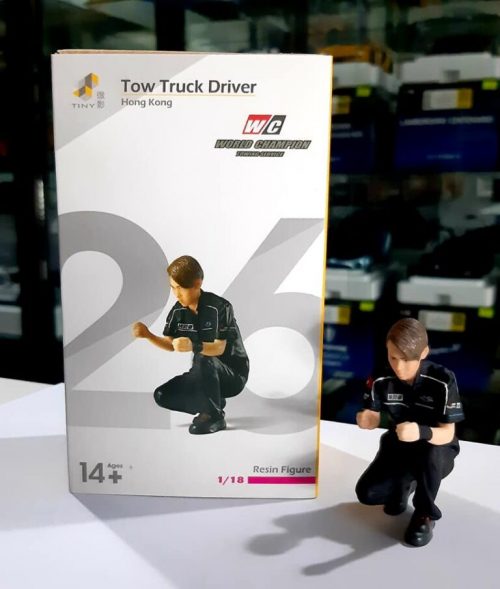 FIGURE #26 WORLD CHAMPION TOW TRUCK DRIVER 1:18