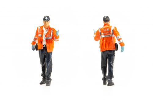 FIGURE #12 AMBULANCEMAN (WITH GLOVES)  1:18