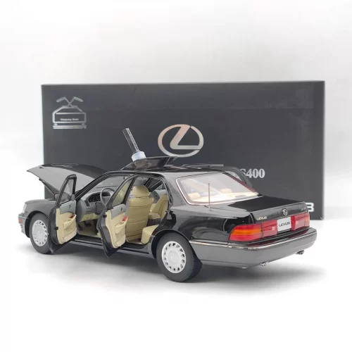 LEXUS LS400 BLACK