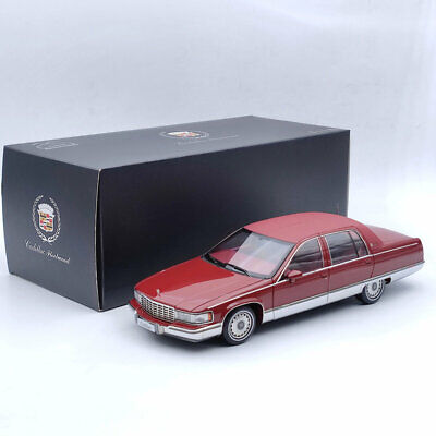 CADILLAC FLEETWOOD - RED