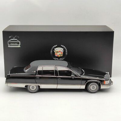 CADILLAC FLEETWOOD - BLACK