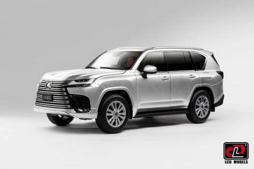 LEXUS LX600 (SILVER)
