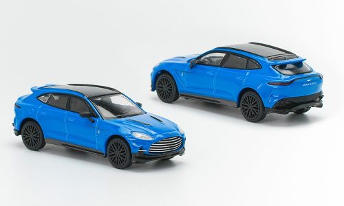 ASTON MARTIN DBX 707 BLUE