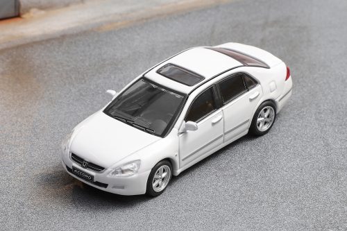 HONDA ACCORD 2005 (WHITE)
