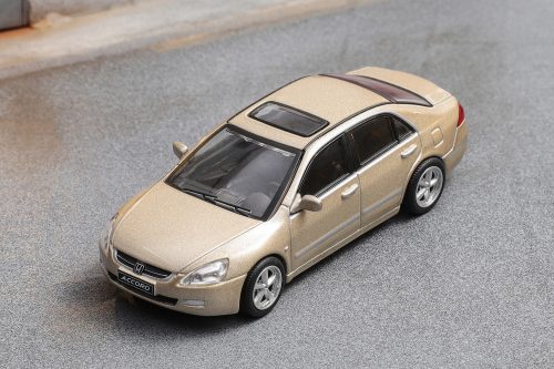 HONDA ACCORD 2005 (GOLDEN)