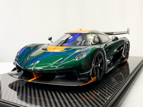 KOENIGSEGG JESKO Green Tinted Carbon (1:12)